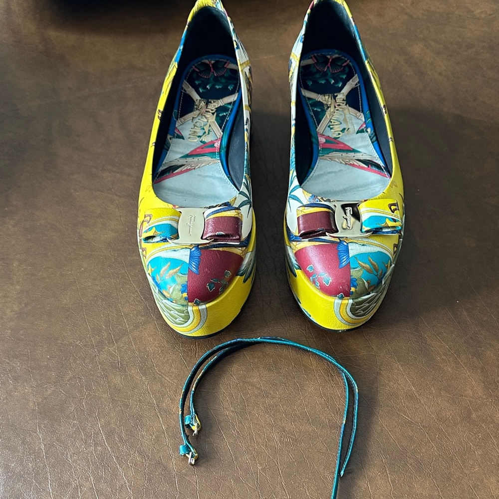 Salvatore Ferragamo Multicolor Patterned Flats